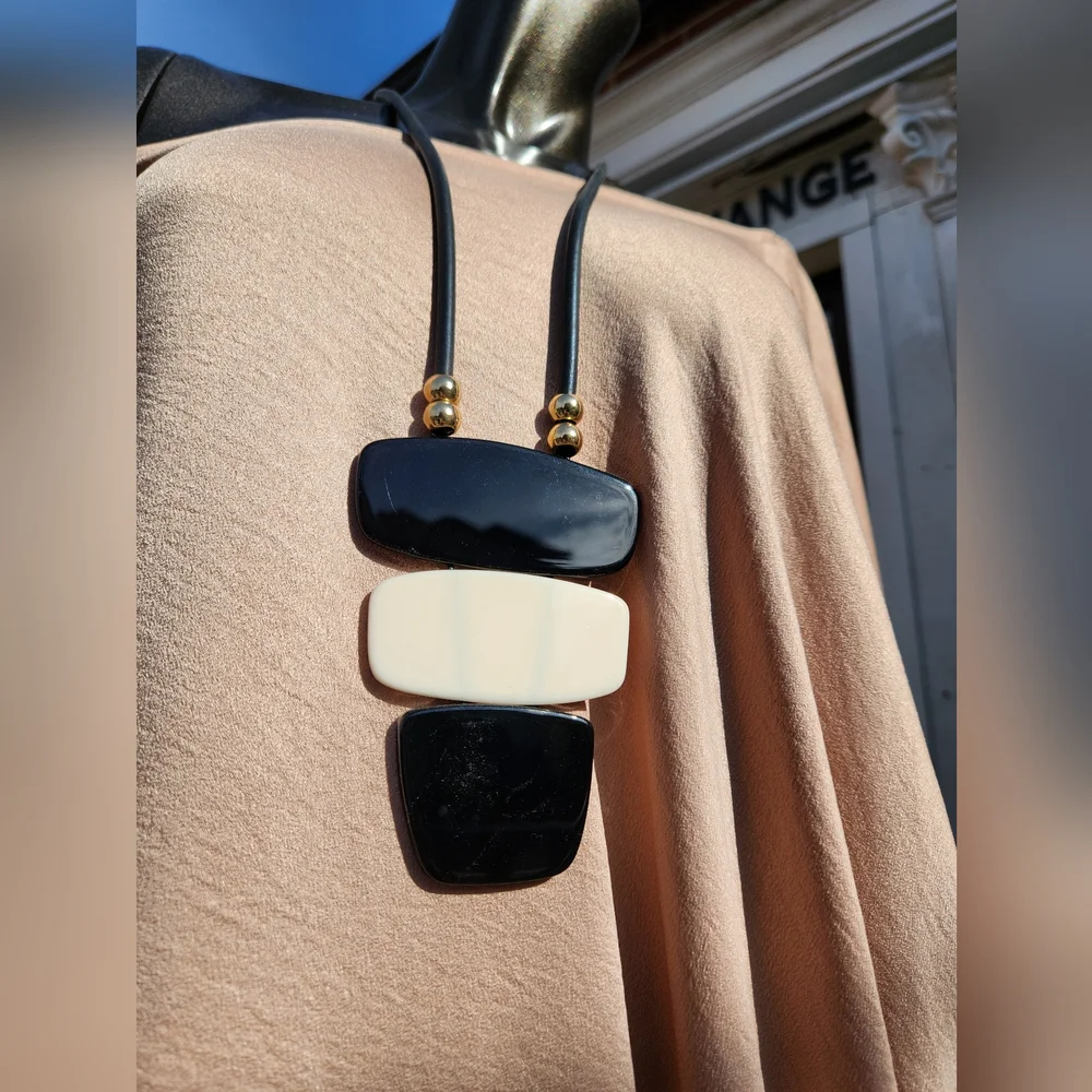 Zebra print Statement Necklace - Reversible😍 - Picture 6 of 16